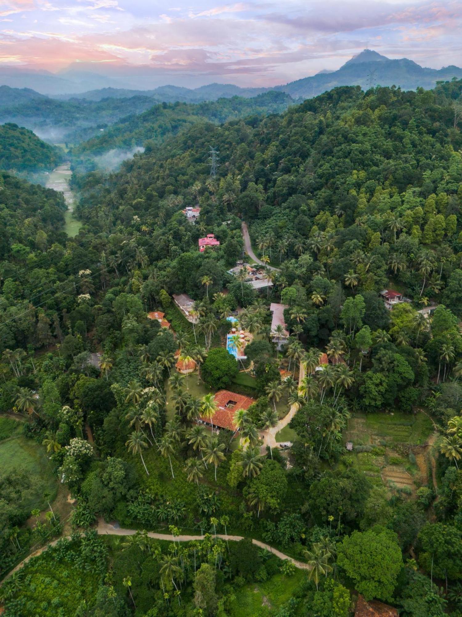 Athulya Villas, Kandy Kadugannawa Exterior foto